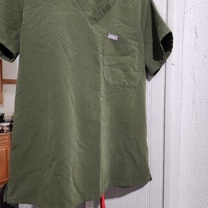 FIGS Olive Green 💚